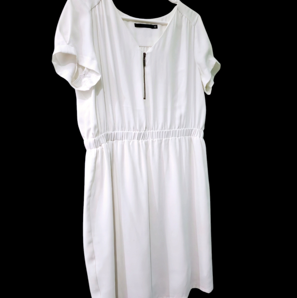 White cute summer dress front zipper cinch waist